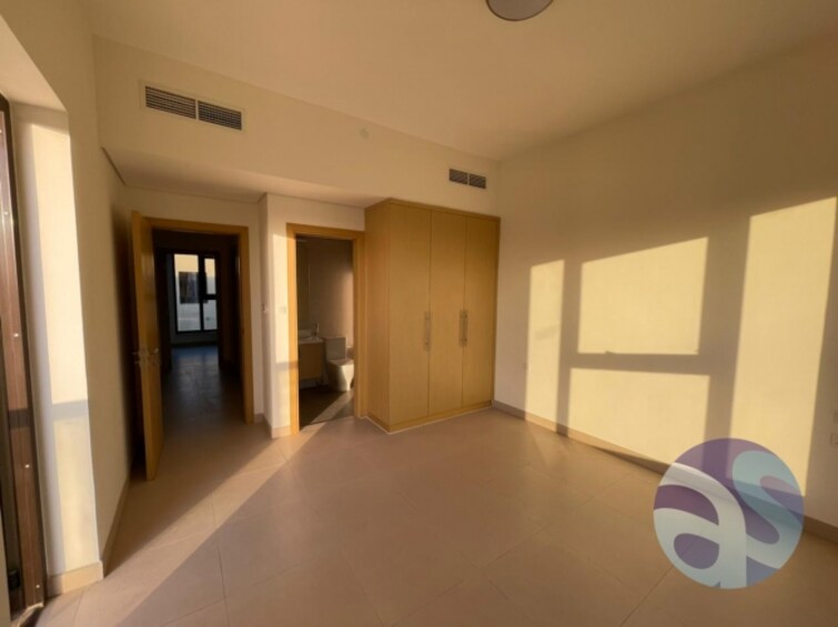  Villa for Sale, International City, Dubai