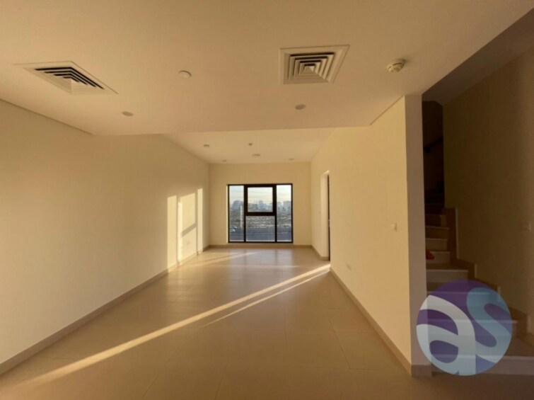  Villa for Sale, International City, Dubai
