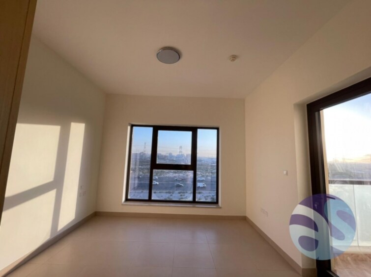  Villa for Sale, International City, Dubai