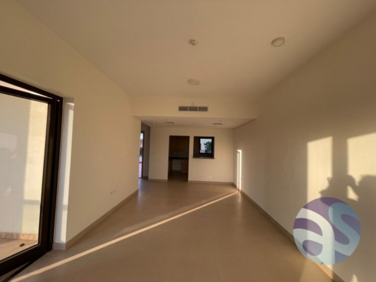  Villa for Sale, International City, Dubai