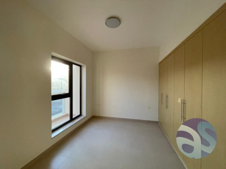  Villa for Sale, International City, Dubai