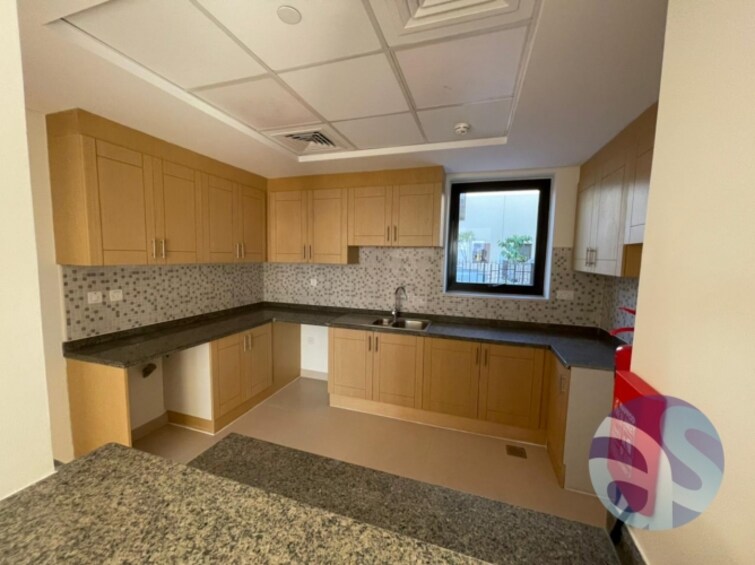  Villa for Sale, International City, Dubai