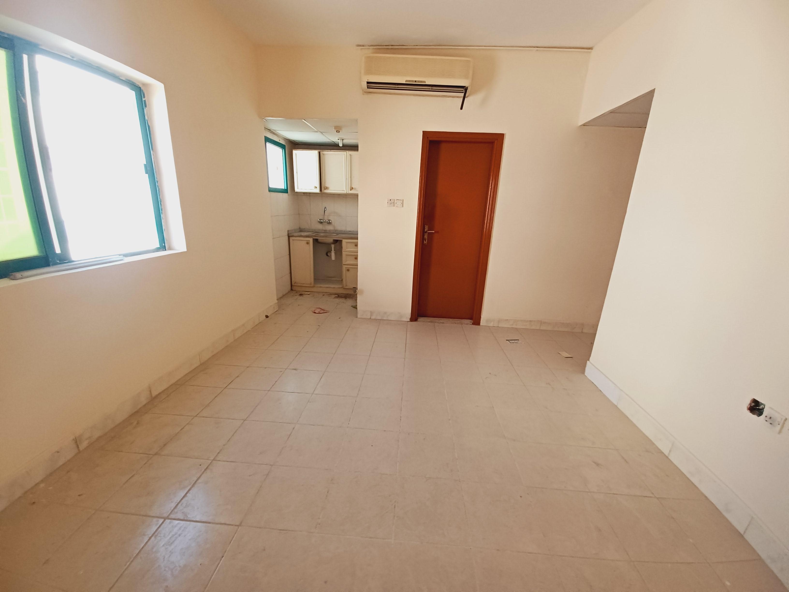 Muwaileh Building Apartment for Rent, Muwaileh, Sharjah