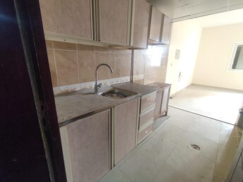 Studio Apartment For Rent in Muwaileh Building