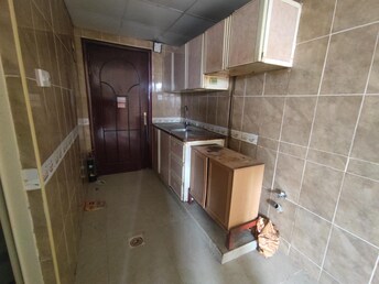 Studio Apartment For Rent in Muwaileh Building