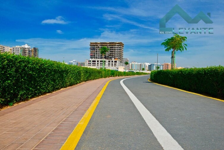 3 Bedroom 1730 Sq.Ft. Apartment for Rent in Queue Point, Dubai - 4982109
