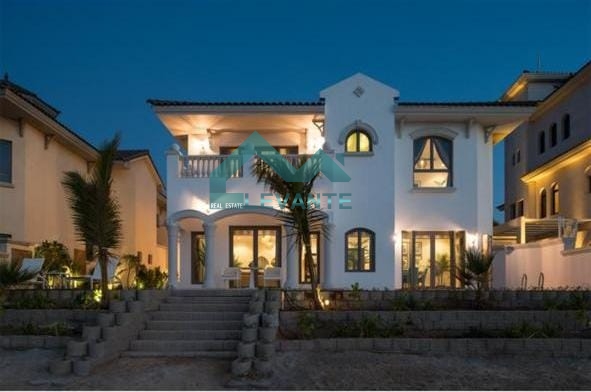  Villa for Sale, Palm Jumeirah, Dubai