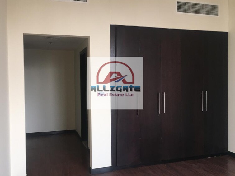 JLT Cluster S (Green Lake Towers) Apartment for Sale, Jumeirah Lake Towers (JLT), Dubai
