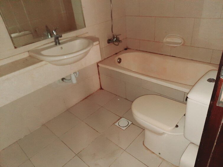  Apartment for Rent, Muwailih Commercial, Sharjah