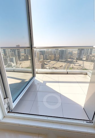 3 BR Apartment For Rent in Golden Sands Tower Cover Image