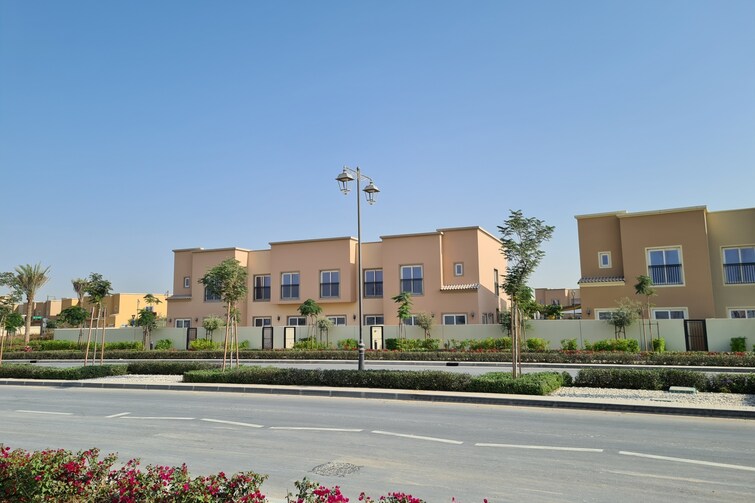  Villa for Sale, Damac Lagoons, Dubai