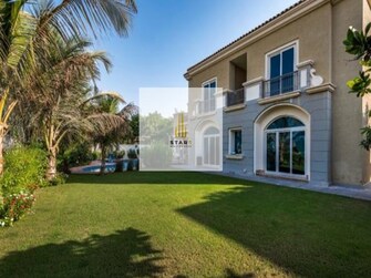 5 BR Villa For Sale in Esmeralda Cover Image