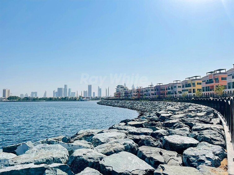 La Mer Villa for Sale, Jumeirah, Dubai