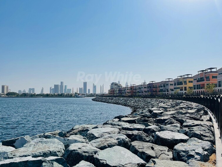 La Mer Villa for Sale, Jumeirah, Dubai