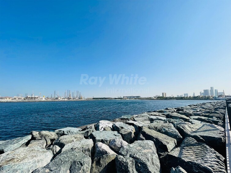 La Mer Villa for Sale, Jumeirah, Dubai