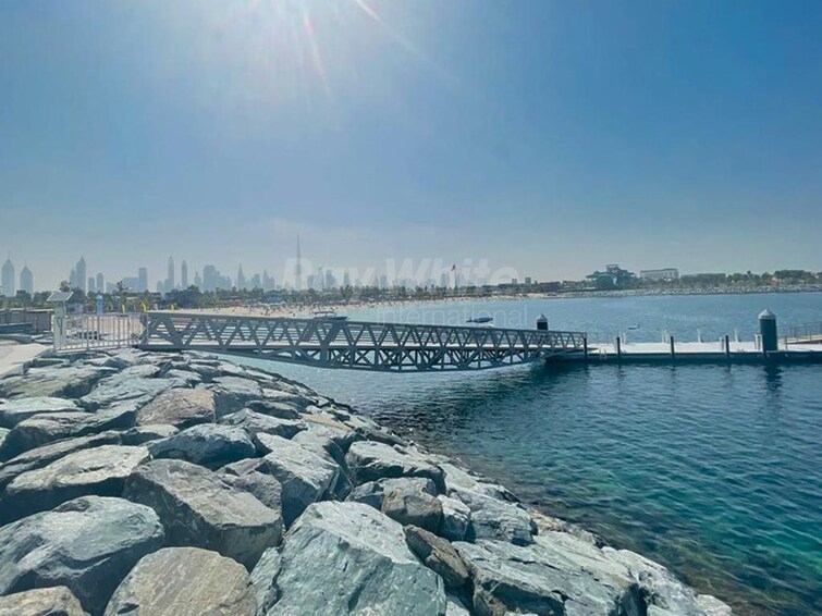 La Mer Villa for Sale, Jumeirah, Dubai