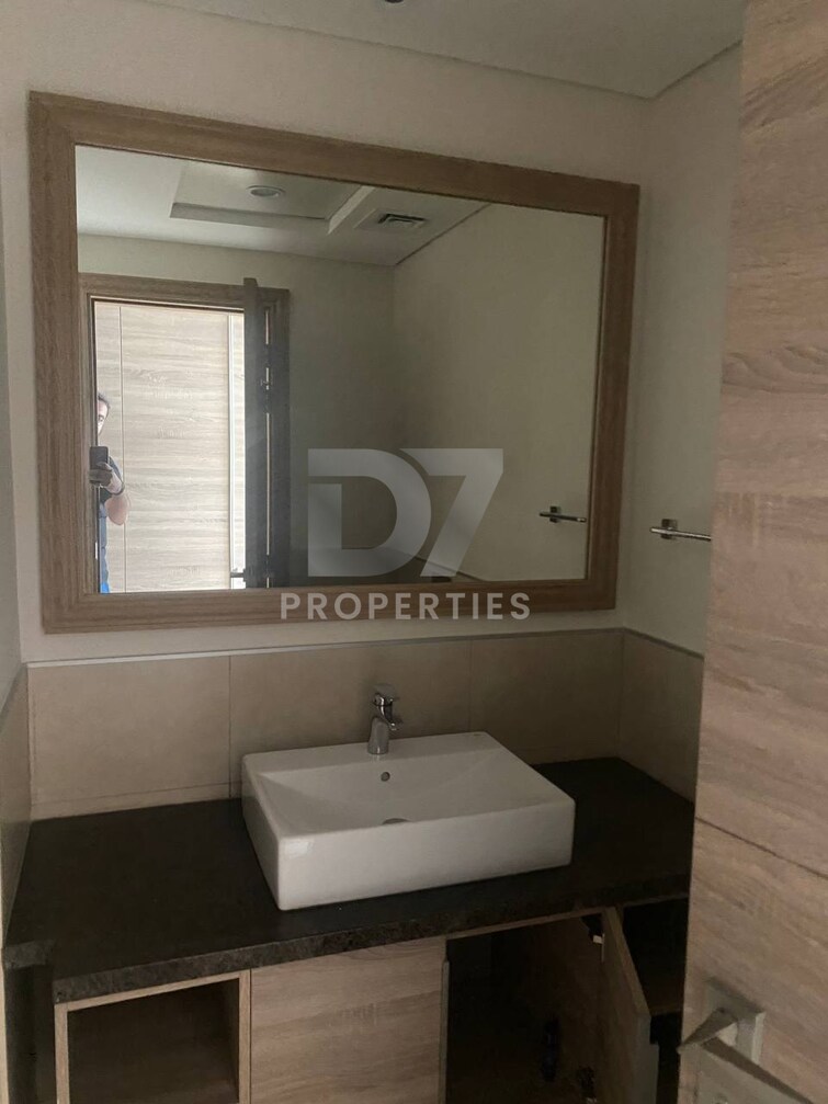 Souk Qamardeen Apartment for Sale, Downtown Dubai, Dubai