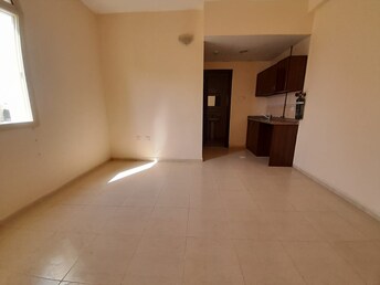 Studio Apartment For Rent in Muwaileh Building