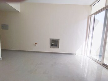 1 BR Apartment For Rent in Muwaileh Building