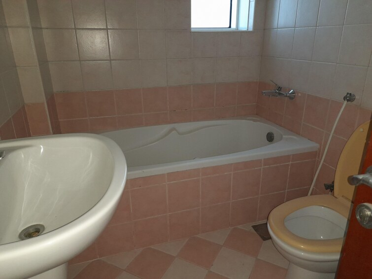 Al Taawun Street Apartment for Rent, Al Taawun, Sharjah