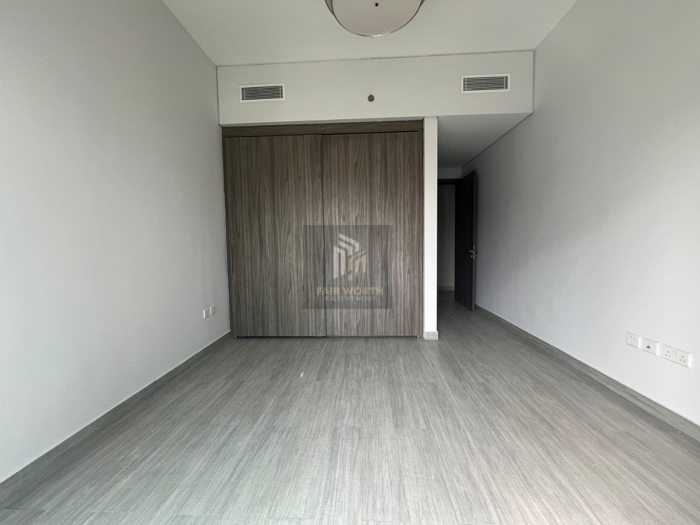 Sol Avenue Apartment for Rent, Business Bay, Dubai