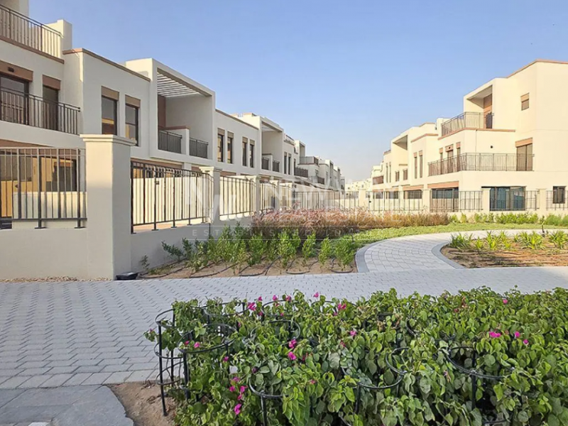 4 Bedroom 1550 Sq.Ft. Townhouse for Sale in Liwa Oasis, Dubai Silicon Oasis, Dubai photo 2