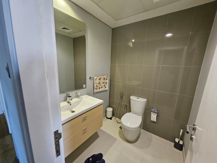 2 Bedroom 2149 Sq.Ft. Apartment for Sale in Liwa Village, DAMAC Hills, Dubai photo 18