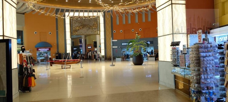 Corniche Deira Retail Shop for Rent, Deira, Dubai