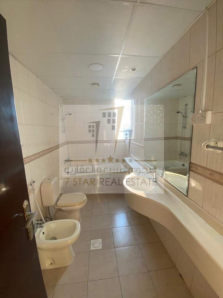Al Khan Lagoon Tower Apartment for Rent, Al Khan, Sharjah