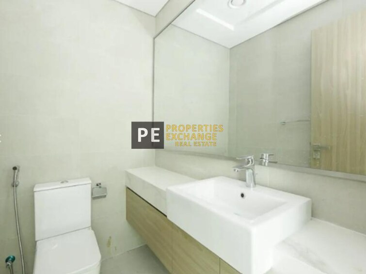 Dubai Healthcare City Phase 2 Apartment for Rent, Al Jaddaf, Dubai