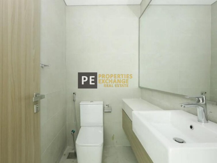 Dubai Healthcare City Phase 2 Apartment for Rent, Al Jaddaf, Dubai