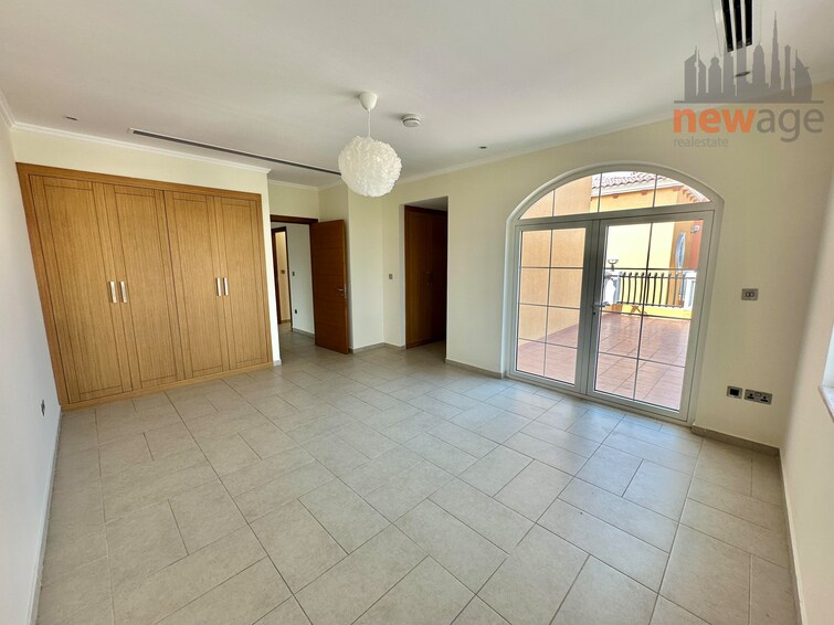  Villa for Rent, Jumeirah Park, Dubai