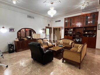 5 BR Villa For Sale in Al Heerah Suburb