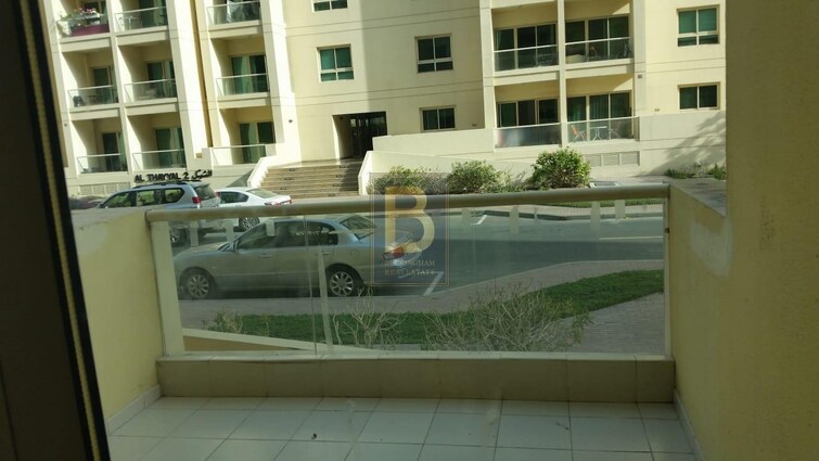 Al Dhafrah Apartment for Rent, The Greens, Dubai