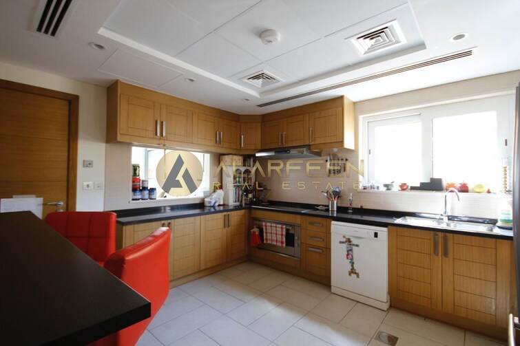  Villa for Rent, Jumeirah Park, Dubai