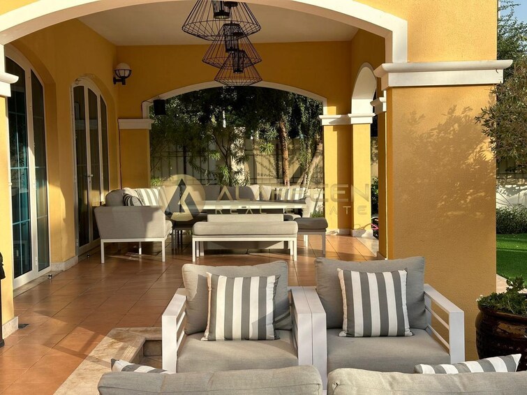  Villa for Rent, Jumeirah Park, Dubai