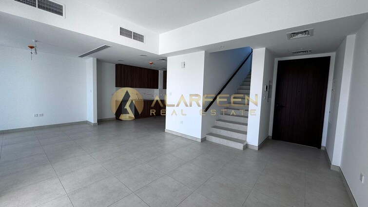 Shams Townhouses Villa for Rent, Town Square, Dubai