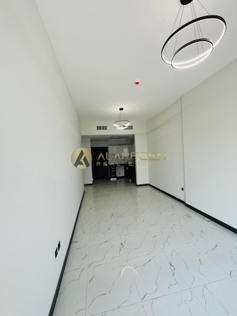 2 BR Apartment For Rent in Rukan Tower Cover Image