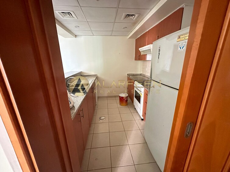 Al Dhafrah Apartment for Rent, The Greens, Dubai