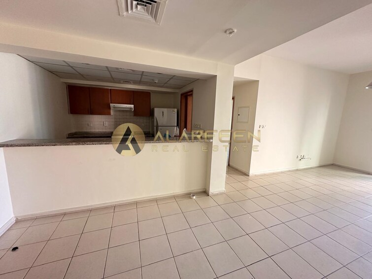 Al Dhafrah Apartment for Rent, The Greens, Dubai