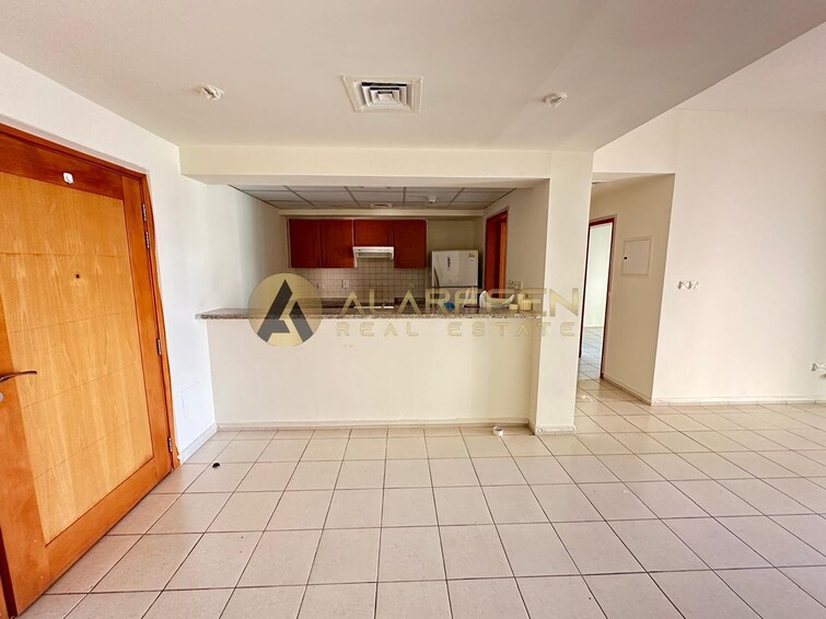 Al Dhafrah Apartment for Rent, The Greens, Dubai