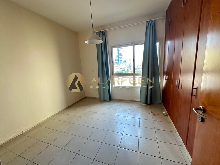 Al Dhafrah Apartment for Rent, The Greens, Dubai