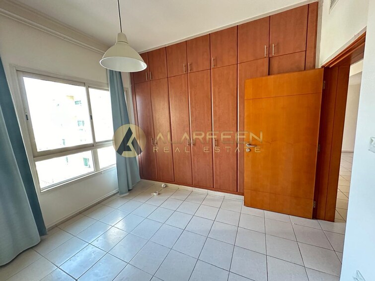 Al Dhafrah Apartment for Rent, The Greens, Dubai