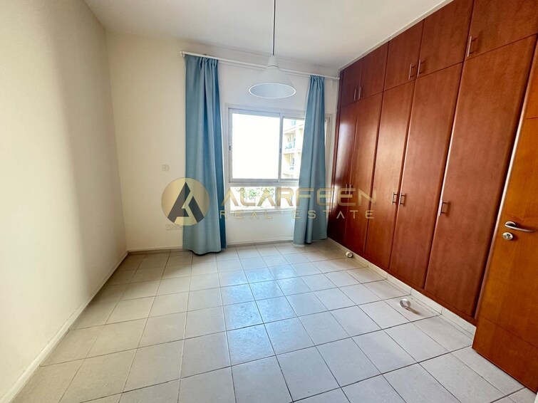 Al Dhafrah Apartment for Rent, The Greens, Dubai