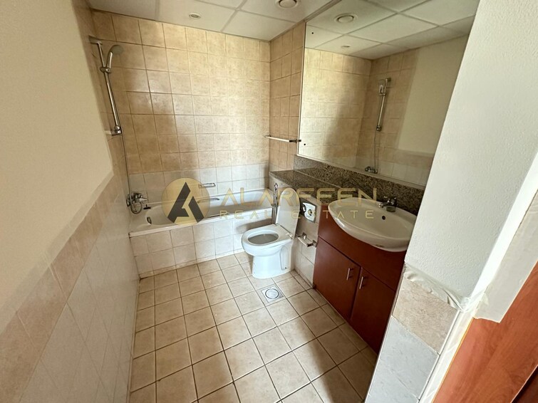 Al Dhafrah Apartment for Rent, The Greens, Dubai