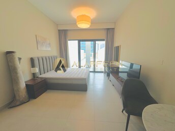 Sol Avenue Apartment for Rent, Business Bay, Dubai