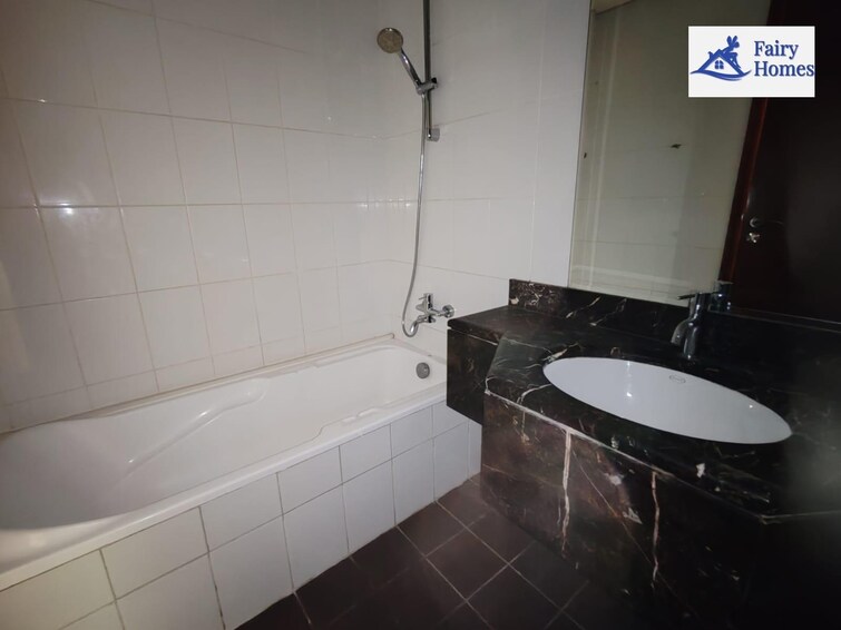 Burj Al Nujoom Apartment for Sale, Downtown Dubai, Dubai
