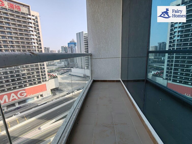 Burj Al Nujoom Apartment for Sale, Downtown Dubai, Dubai