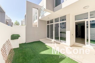 3 BR Townhouse For Rent in Amargo Cover Image