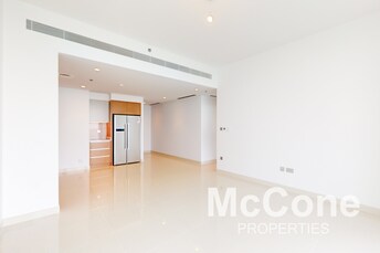 EMAAR Beachfront Apartment for Rent, Dubai Harbour, Dubai